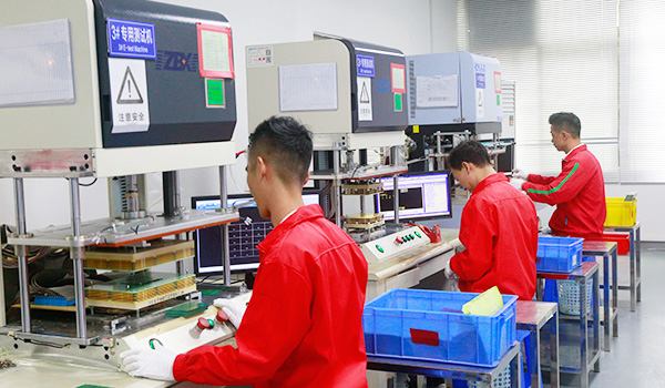 PCB测试车间.jpg